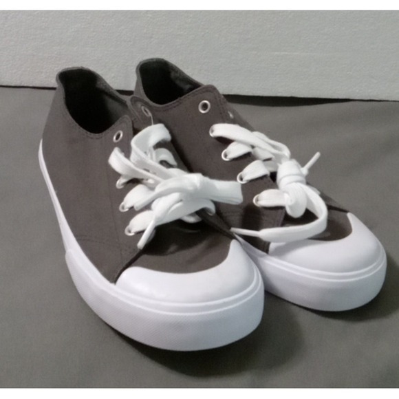 wonder nation Other - WONDER NATION BOYS size 5 DARK GRAY MEMORY FOAM LACE UP SHOES LOW TOP NWOT